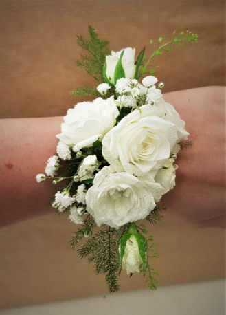 Wrist corsage