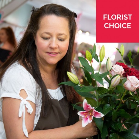 Valentine`s Florist Choice Hand-Tied - Same Day Flower Delivery in Birmingham by Buttercups & Daisies